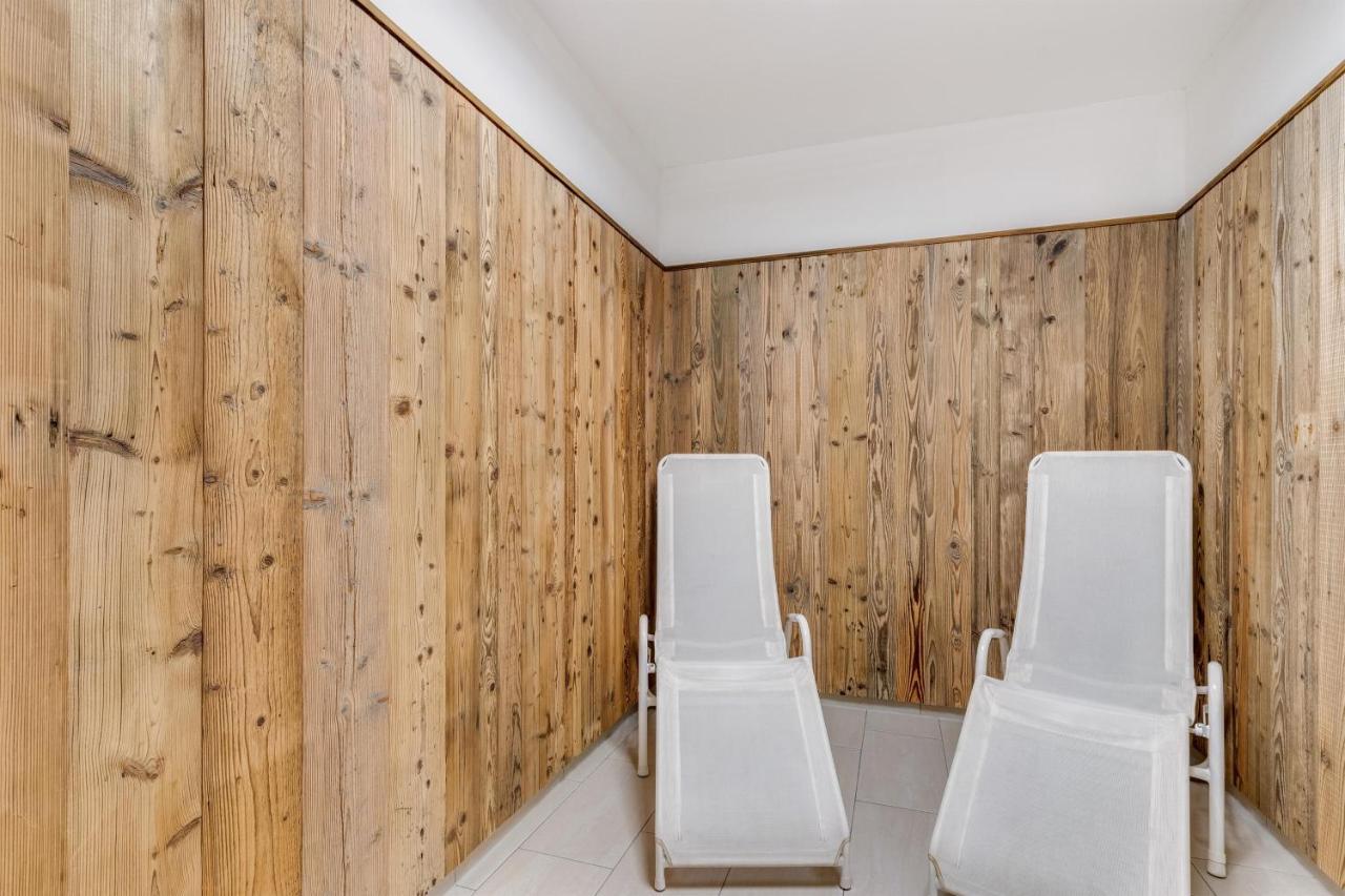 Stanton Apartment